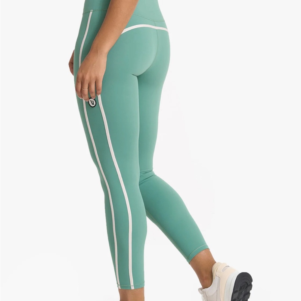 Vuori Track Leggings Women's BreatheInterlock, NWT Size small. - Picture 5 of 8